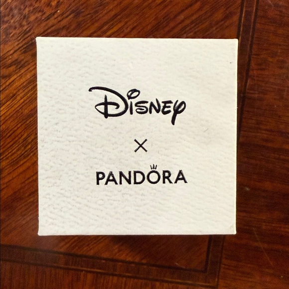 Disney x Pandora Minnie Mouse Pandora charm. GORGEOUS. Brand new. I bout two lol - Picture 6 of 6